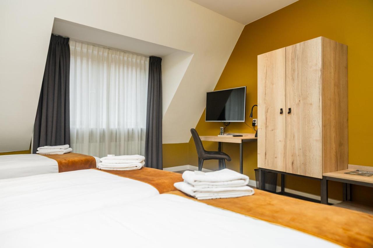Hotel Onder De Linden Roden Dış mekan fotoğraf