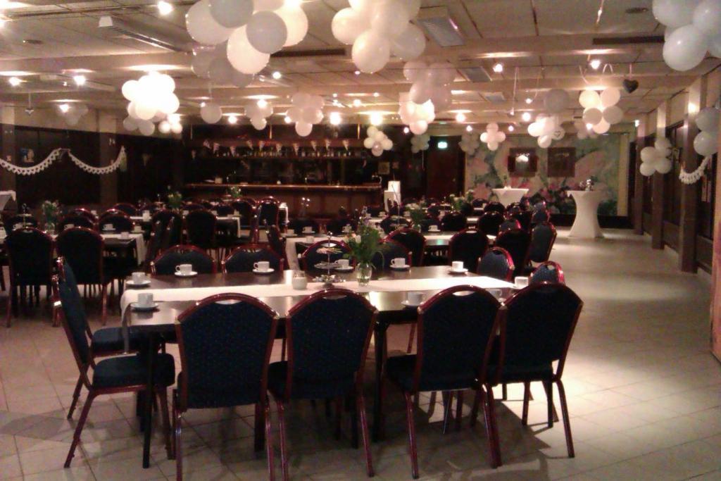Hotel Onder De Linden Roden Dış mekan fotoğraf